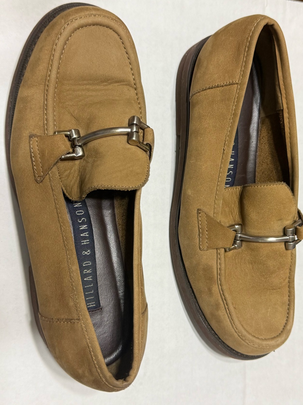 Hillard & Hanson women’s Camel soft Suede Bit Slip-On Loafers size 6.5